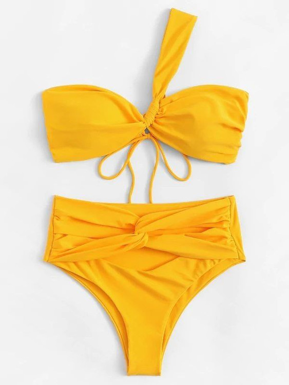 بیکینی دو تیکه زنانه